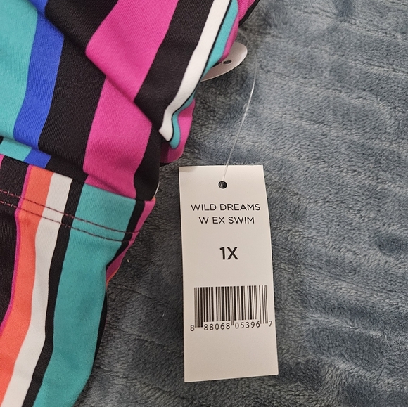 NWT! DIP tankini Swim Top! - Picture 3 of 8